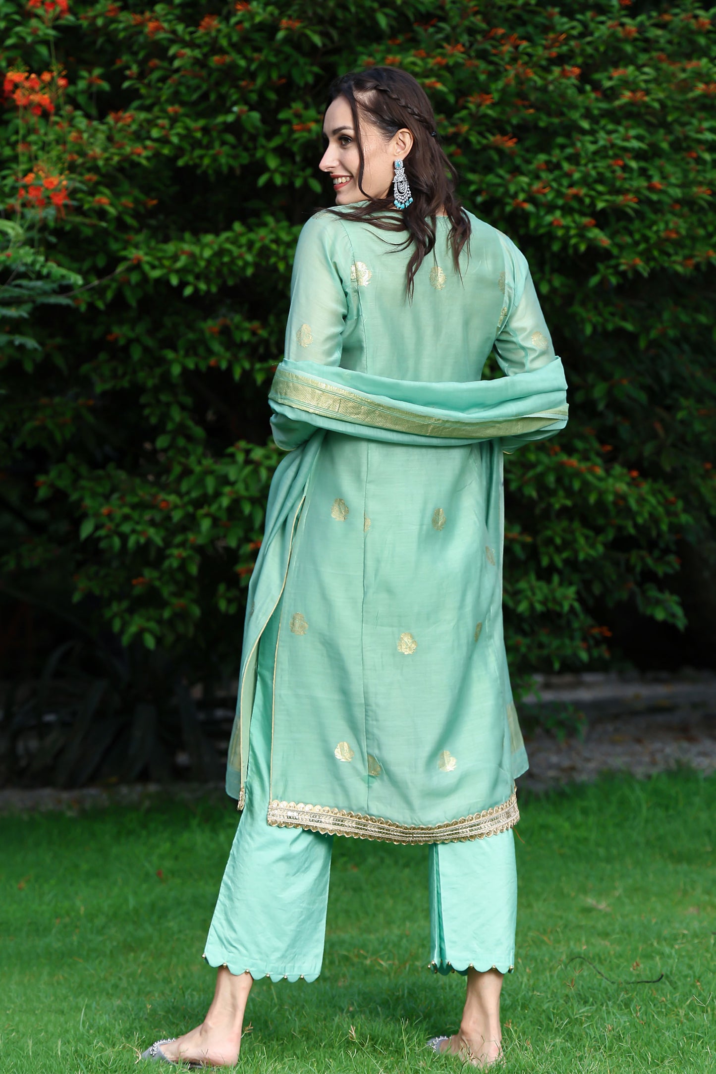 Banarasi Cupro Yarn Mehendi Green Suit Set