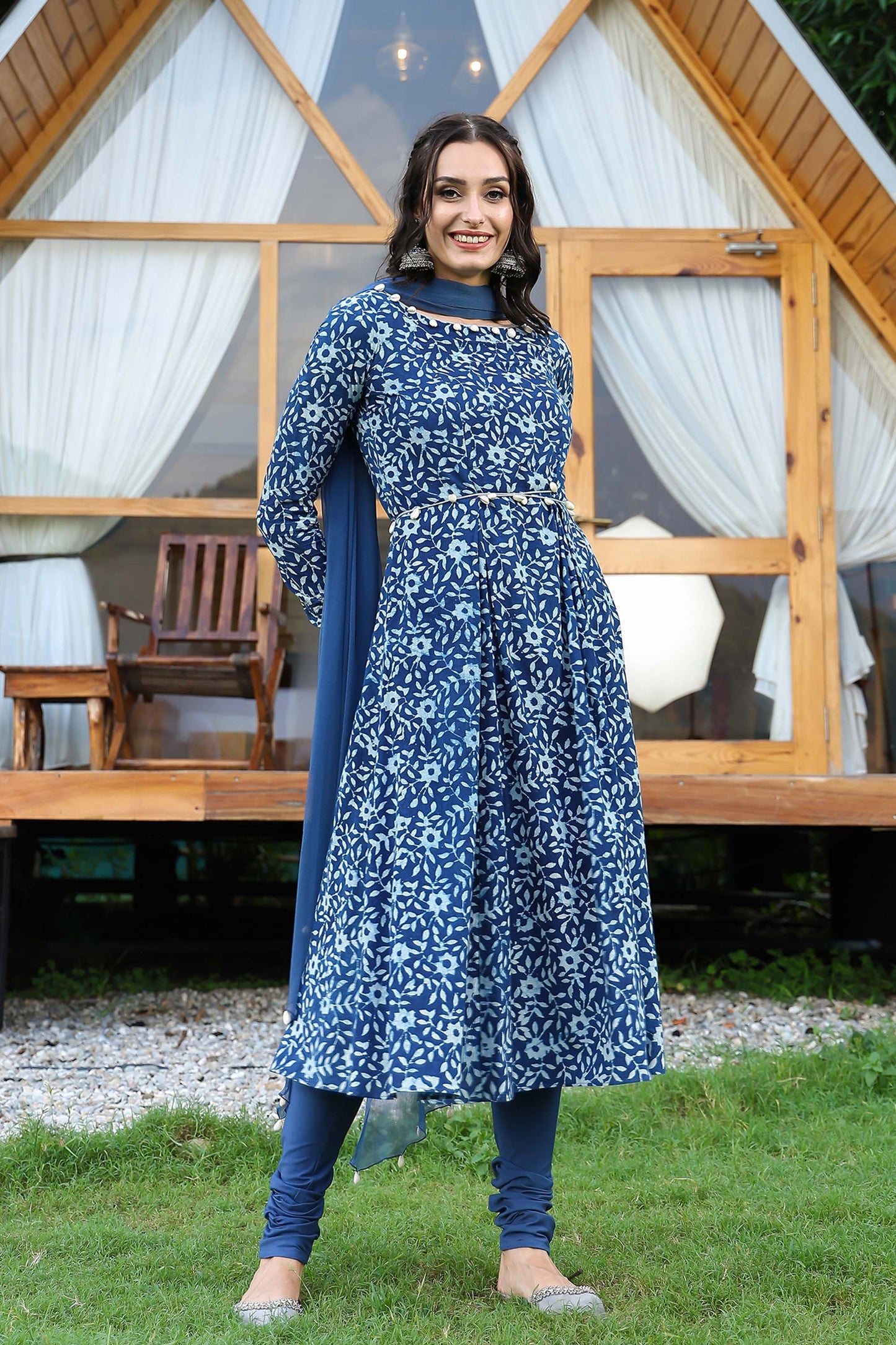 Indigo Churidar Suit Set With Chiffon Seashell Duppatta