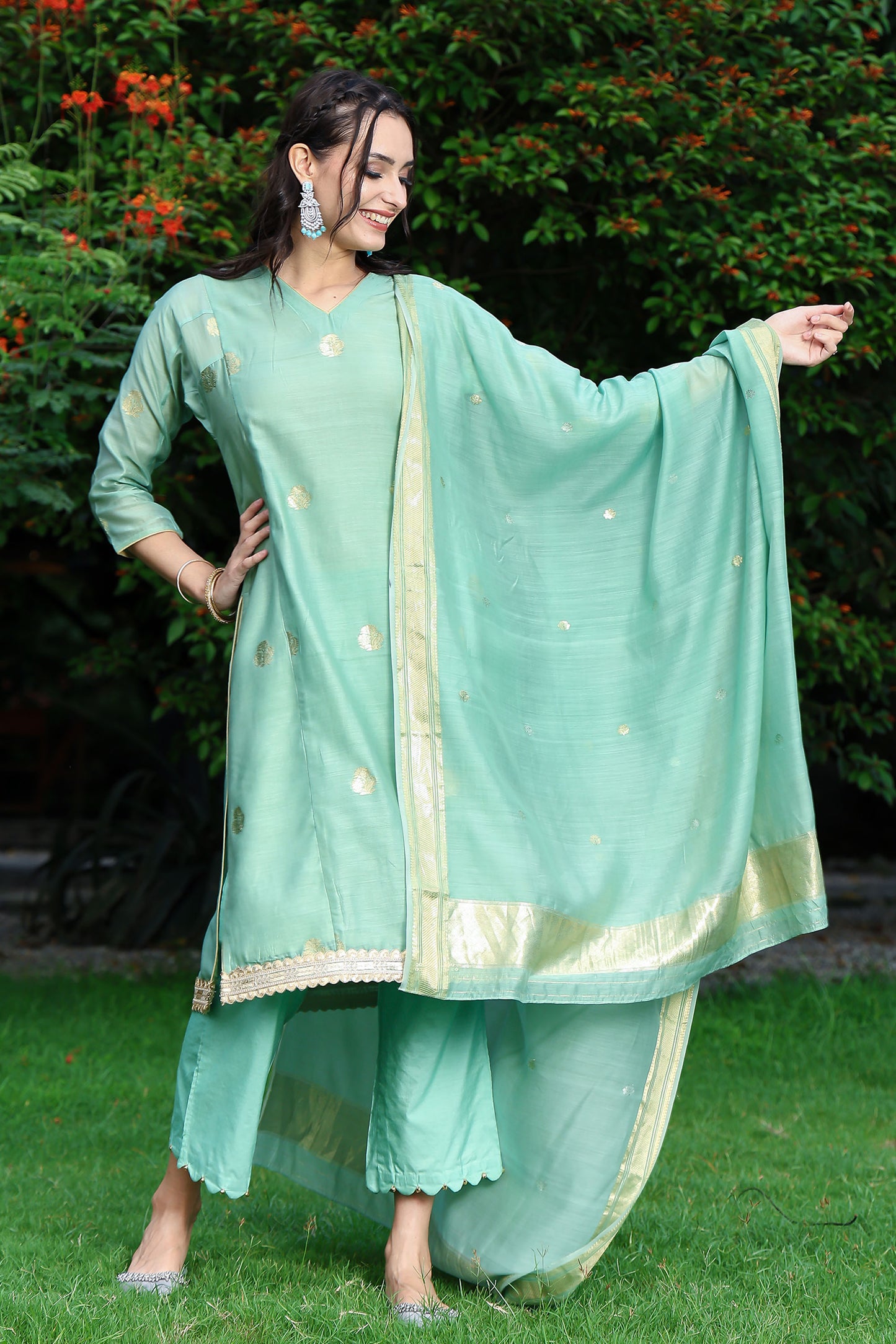 Banarasi Cupro Yarn Mehendi Green Suit Set