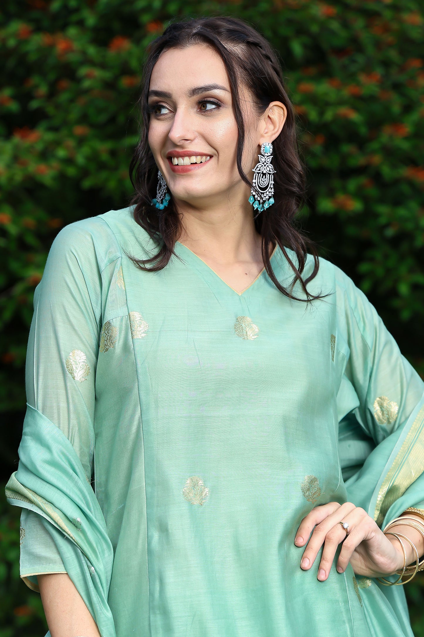 Banarasi Cupro Yarn Mehendi Green Suit Set